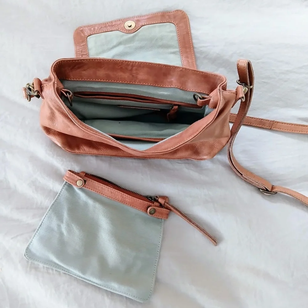Day & Mood Leather Crossbody Bag